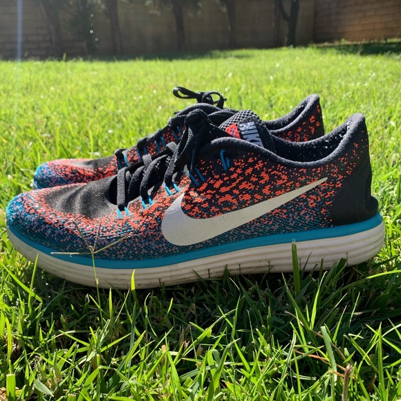 nike air zoom free rn distance 2